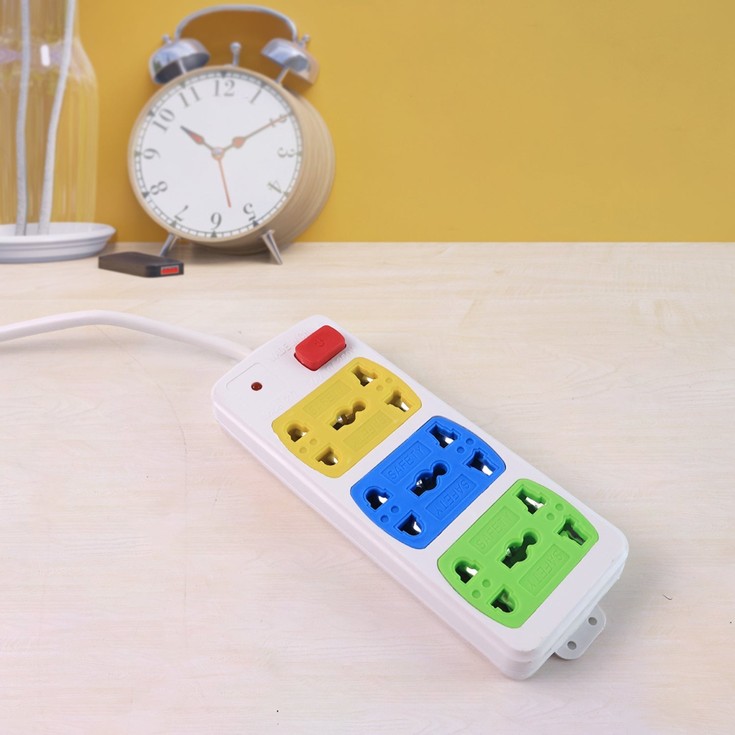 Compact 3-Socket Universal Extension Board (1 Pc) Compact 3-Socket Universal Extension Board (1 Pc)